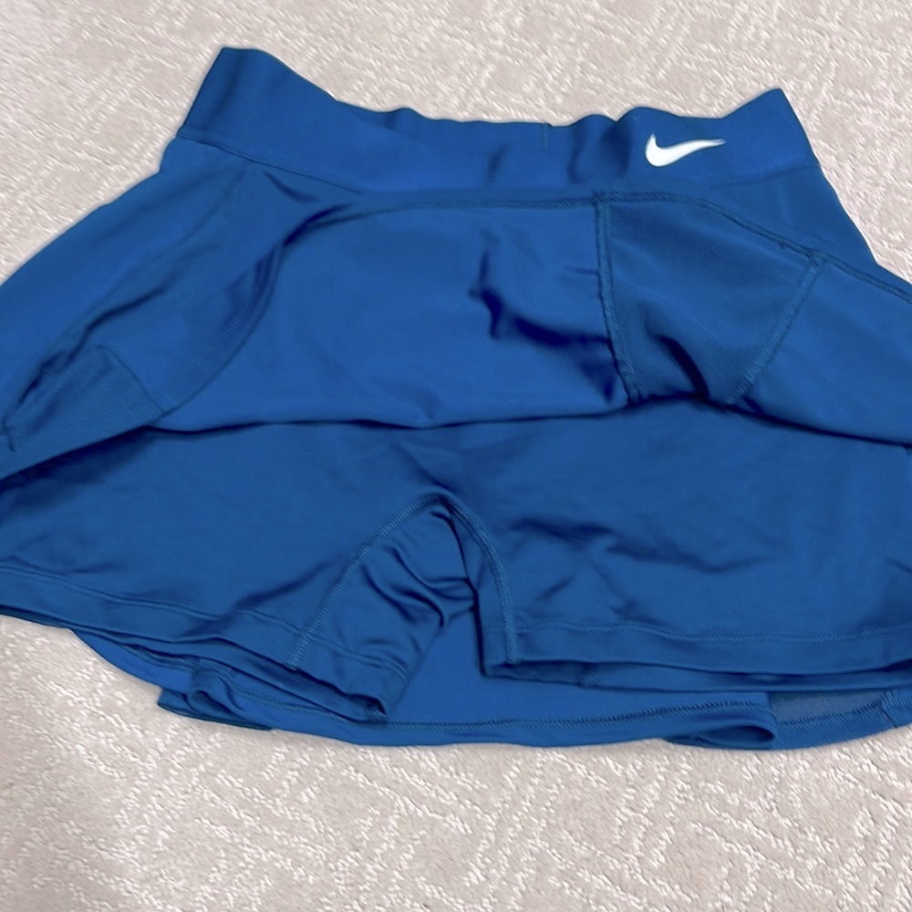 Nike skort - Picture 2 of 4
